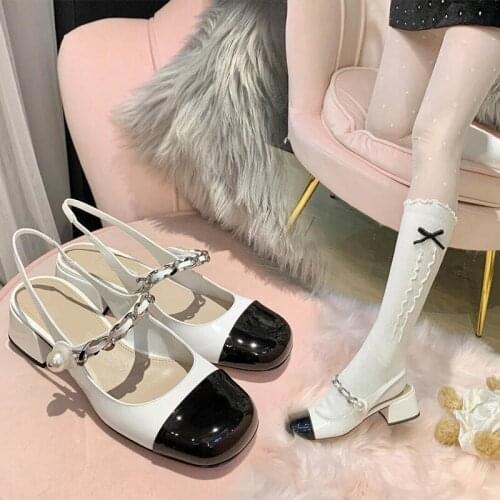 Womens shoes thick heel retro pearl Mary Jane shoes 2021 new square toe metal chain one word buckle single shoes women