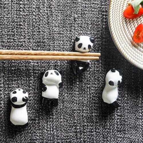 1 Pcs Fashion Ceramic Chopsticks Cartoon Holder Rack Panda Chopsticks Holder Mat Chopsticks Care Fashion Kitchen Tableware Tools