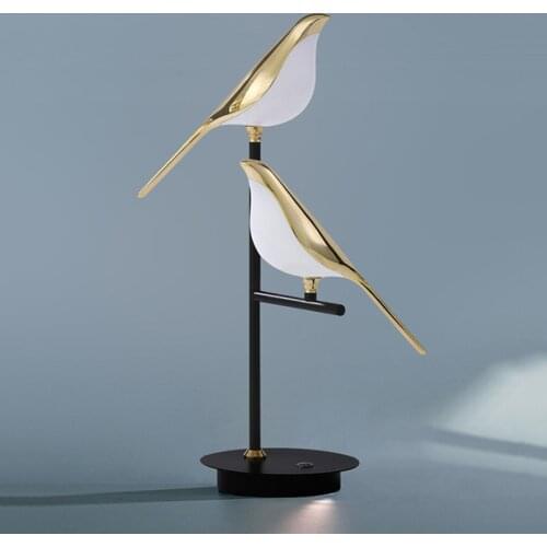 RSSER Magpie Creative Bird Table Lamp Balcony Living Room Desk Lamp Nordic Simple Art Design Bedroom Bedside Light LED Lamp