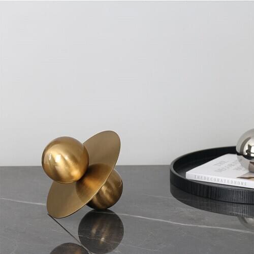 Luxury Entrance Gold Planet Decor Ornaments Creative Ball Geometric Crafts For Office Home New House Layout Decor Metal Gifts