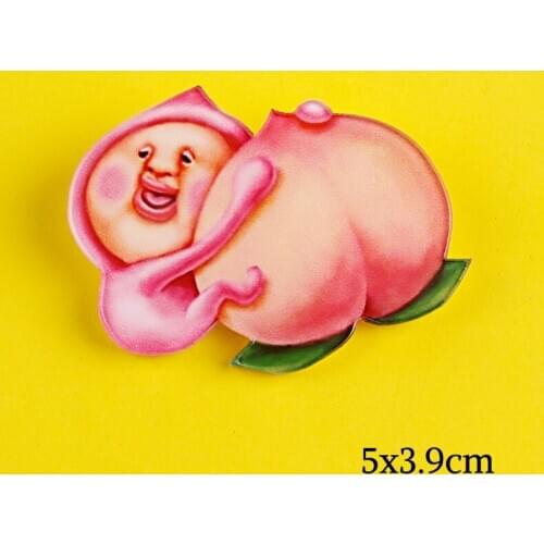 Cartoon Animals Monkey Brooch lovely Peach Enamel Pins Men Denim Jackets Lapel Pin Corsage Badges Women Jewelry Collection Gifts