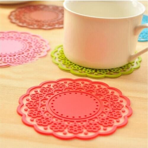 1PC Silicone Dining Table Placemats Hollow out Lace Flower Doilies Silicone Coaster Tea Coffee Mug Mats Pad Placemats