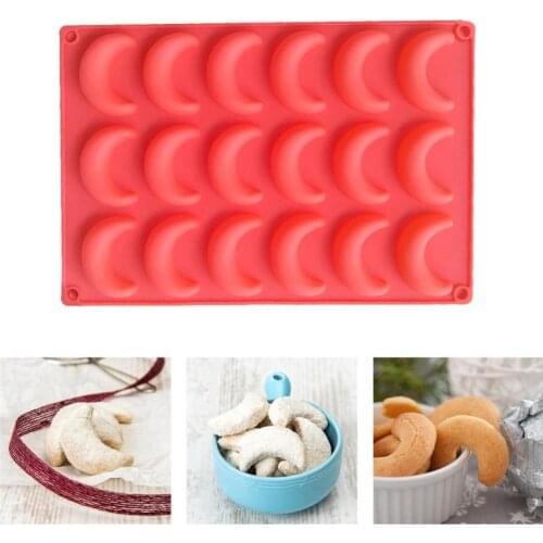 Moon Shaped Silicone Mold 18-Cavity Moon Shaped Biscuit Mold Handmade Pudding Chocolates Mold Kitchen Baking Tools Random Color