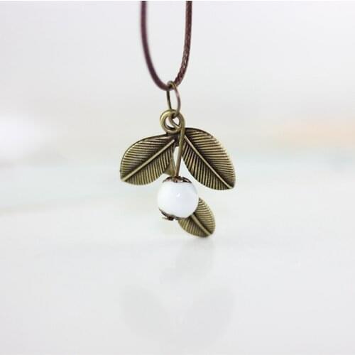 Simple Small Red Ceramic Bead Alloy Leaves Pendant Necklace Fresh Girl Student Necklaces Vintage Ethnic Style Handmade Jewelry