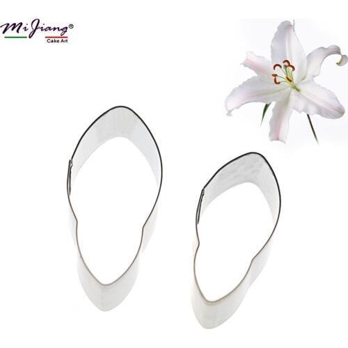 2016 Metal Lily Flower Petals Fondant Cookie Cutter Baking Tools for Cakes Stainless Steel Cake Decorating Tools Wholesale SA351