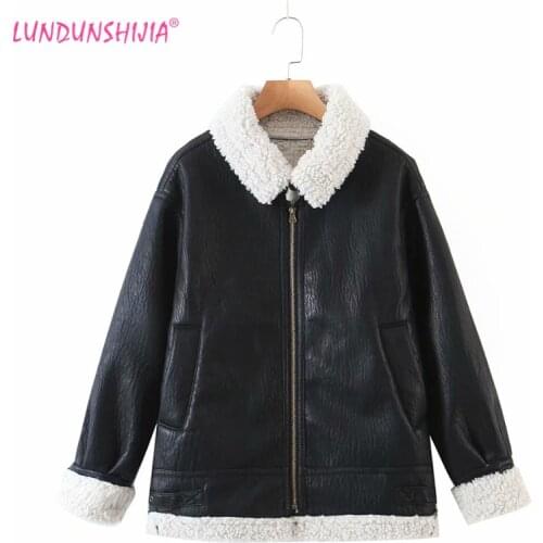 LUNDUNSHIJIA 2021 Winter Fashion Velvet Padded Fur One Coat Warm Fashion PU Leather Lamb Hair Motorcycle Clothing Bomber Jackets