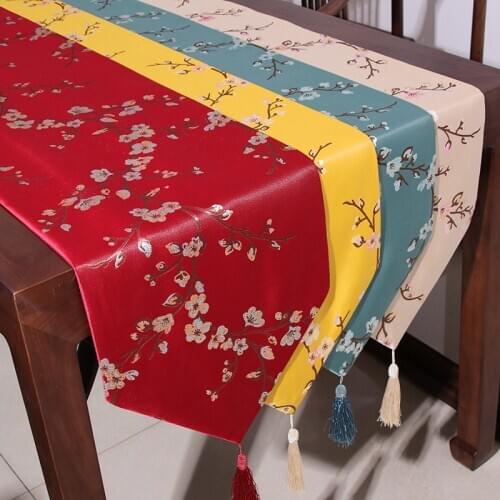 Classical New Chinese Style Birds and Flowers Table Runner Red Embroidery Table Flag Decoration for Wedding Party with Tassels