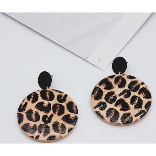 Vintage wooden earrings Exaggerated personality earringswinter new street retro sexy net red round leopard earrings 788