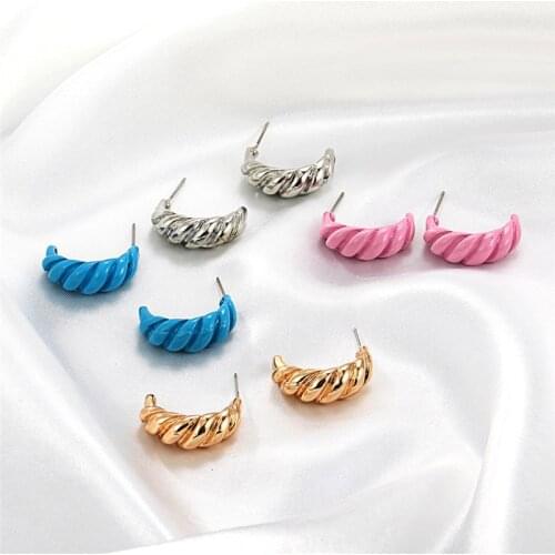 Fashion Vintage C Shaped Croissant Earrings For Women Girls Retro Interest Geometric Stud Ear Jewelry Party Gifts