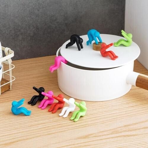 Fashion 2 Pcs Raise Lid Prevents Soup Pot Overflow Tools Kitchen Holder Creative Villain Gift Dropshipping kitchen aid