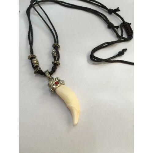 FREE SHIPPING yqtdmy 10pcs National style Tibetan Fangs Charm Pendant Necklace Amulet Gift