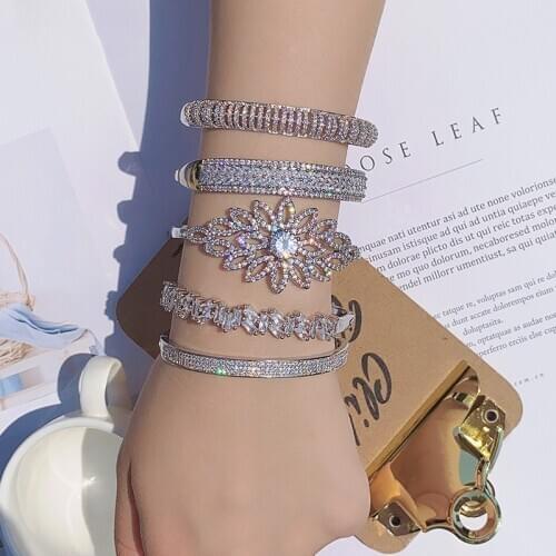 Olevo Rigid Bracelets