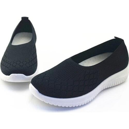 2021 Mesh Knitted Soft Bottom Sneakers Summer Ladies Shallow Vulcanized Shoes Slip On Lightweight Flats Women Walk Shoes Loafers