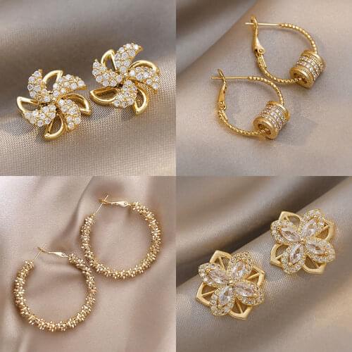 Mengqifei Piercing Earrings