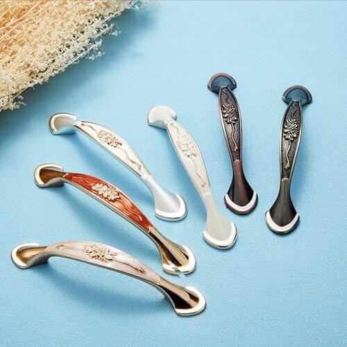 Gold Door Handles Wardrobe Drawer Pulls Kitchen Cabinet Knobs and Handles Fittings for Furniture Handles Hardware Accessories