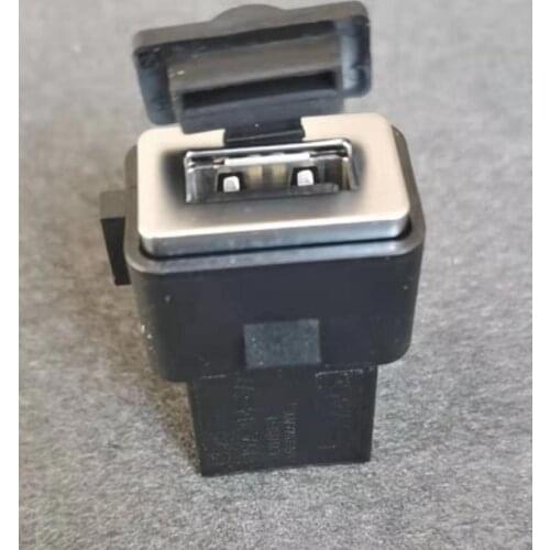 30775252 Car USB interface Socket Jack Socket Adapter For Volvo S80 S60 XC60 S40 C30 V60 C70 S40 V50 Auto Accessories