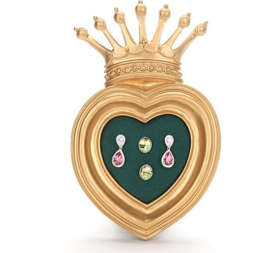Heart-shaped Resin Crown Green Earrings Display Jewelry Stands For Women Rings Pendent Jewellery Organizers Photo Frame Showing