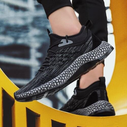 Mens Lightweight Breathable Sports Shoes Comfortable Ultra-lightweight Outdoor Leisure Running Shoes Driving Shoes Size 39-46