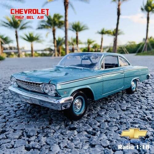 Maisto 1:18 1962 Chevrolet BEL Alloy Retro Car Model Classic Car Model Car Decoration Collection gift