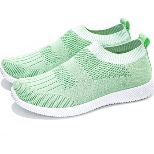 Spring New Light Socks Shoes Ladies Sports Style Single Shoes Fashion Lazy Shoes Lightweight Comfortable Breathable Casual Shoes