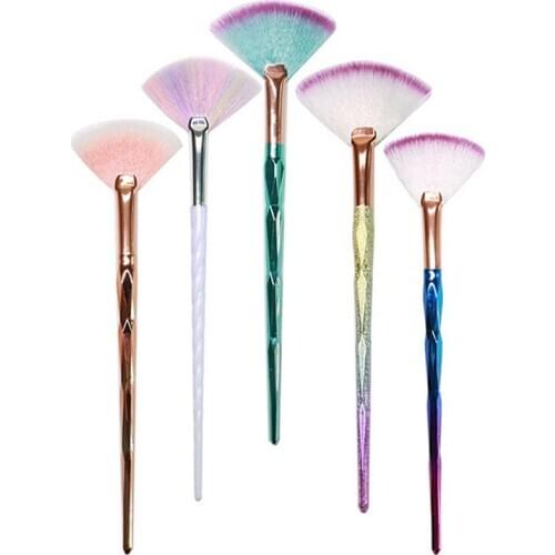 1Pc Cosmetic Fan Shape Powder Blush Makeup Brush with Crystal Handle High Quality Loose Powder Brush Blush Brush Kabuki Brush
