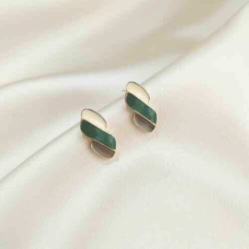 Multi-color Mini Geometric Stud Earringd for Ladies Korea Style New Ear Jewelry oorbellen 2020 boucle d’oreille