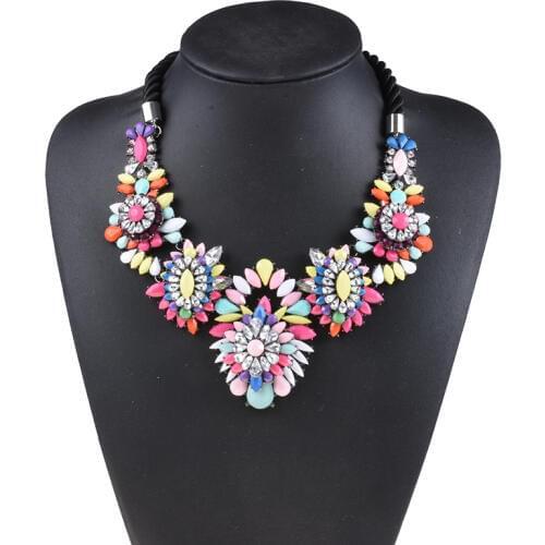 2021 New Statement Chokers Necklaces Women Crystal Acrylic Rainbow Flower Shourouk Necklace Femme Indian Ethnic Necklace Jewelry