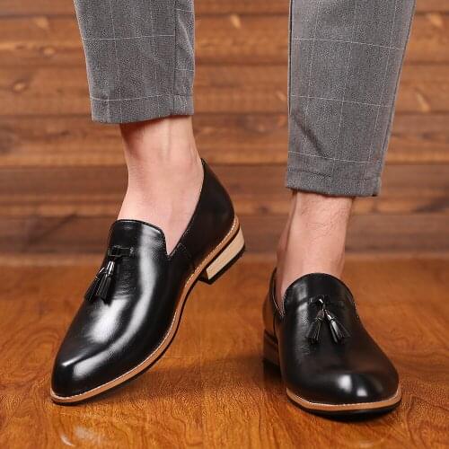2021 New Mens Formal Shoes British Style Patty Wedding Shoes Flat Leather Oxford Casual Leather Shoes Fashion Loafers for Men