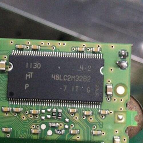 Original New 48LC2M32B2 MT48LC2M32B2P-7G TSOP86 IC Chip Car Auto Automotive Accessories