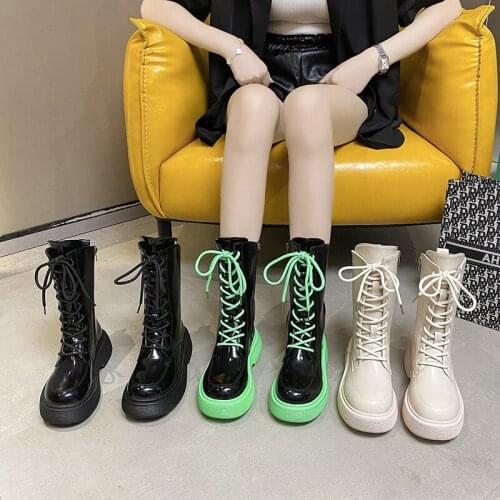 Womens Retro Martin Boots Autumn 2021 New Mid-tube Boots Locomotive Personality Black Short Boots