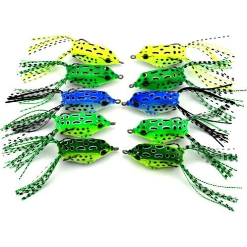 Random color TopWater Frog Fishing Lure Fishing Tackle 5.5CM/8.2G Surface/Floating Artificial Soft Lure Minnow lure Crank Lures
