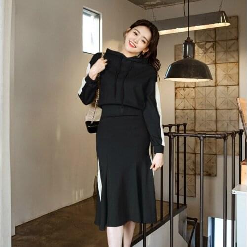 New Arrive Fall Winter Women Two Pieces Outfits Causal Hooded Pullover Sweatshirt + Elastic Waist Slim Ruffle Mermaid Skirt Sets