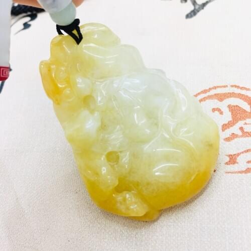 Pure natural topaz hand-carved yellow gourd pendant with hand-knitted simple necklace