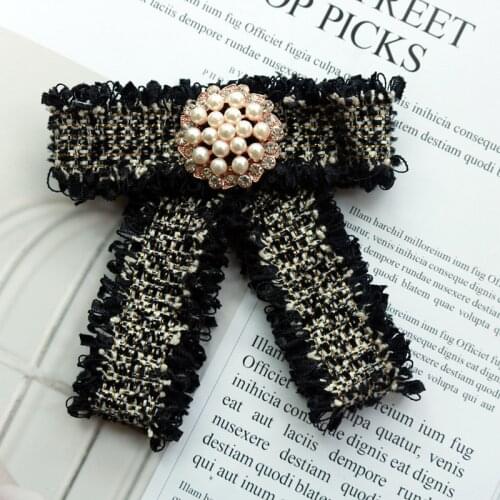 New Ladies' Temperament Bow Tie Korean Fashion Womans Shirt Accessories Collar Flower Pearl Crystal Jewelry Gift