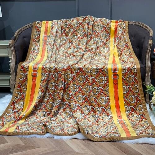 Fashion Flannel Blanket Luxury Super Warm Soft 1.6kg Throw Blankets for Sofa