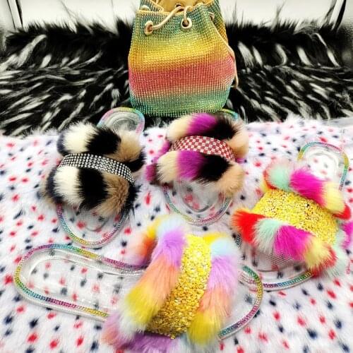 2021 New Round Toe Rinestone Women Slippers Fuzzy Bling Flat PVC Ladies Sandals Low Heel Thin Bottom Plus Size