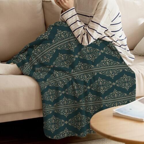 European Retro Pattern Texture Printed Flannel Blanket Soft Throw Blanket Machine Washable Blankets for Beds