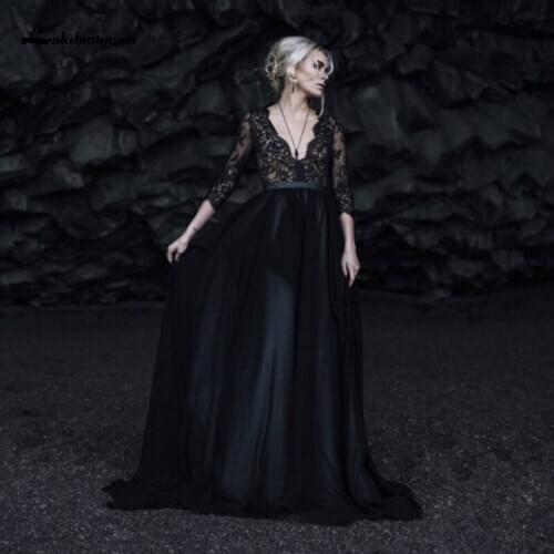 Vintage Gothic Black Lace Top Wedding Dress Long Sleeves Sexy Deep V-Neck Bridal Dress Country Wedding Gowns Tulle Robe Mariage