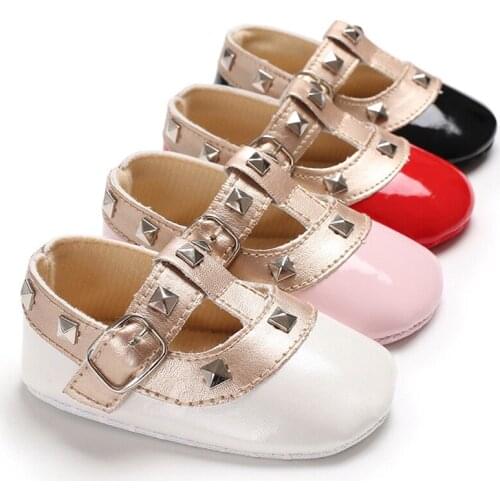 Newborn Baby Girls Golden Rivet Bling Shoes Bow Anti-slip Crib Shoes Cute Toddler Girls First Walker Soft Sole Prewalker 0-18M