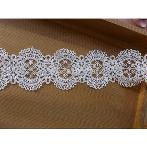 Vintage style lace trim in white, Delicate venice lace for DIY wedding, headbands, jewelry design