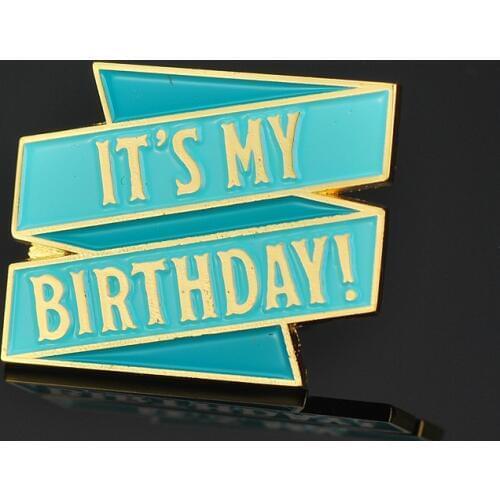 New design die-cast letter badges selling custom souvenir badges