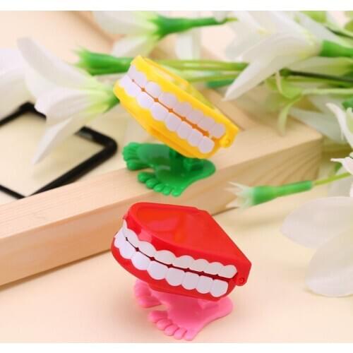 Clockwork Jumping Denture Educational Toys Dentist Desktop Decoration Prank Game