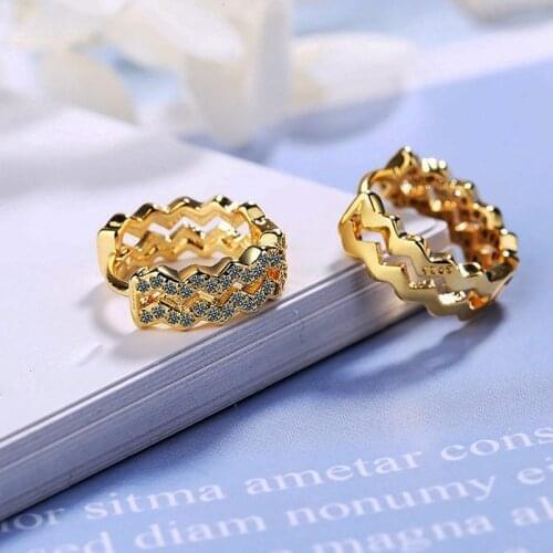 Womens Fashion Round Hoop Earrings Luxurious Sparkling Double Layer Wave Huggies Golden/White Earring Piercing Jewelry Gifts