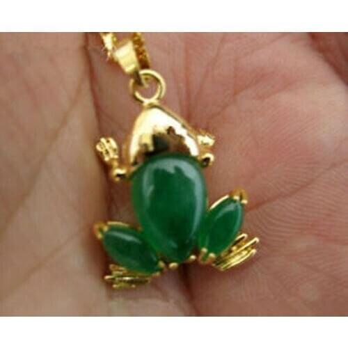 Jewelr 006369 Beautiful jewelry green jade pendant necklace