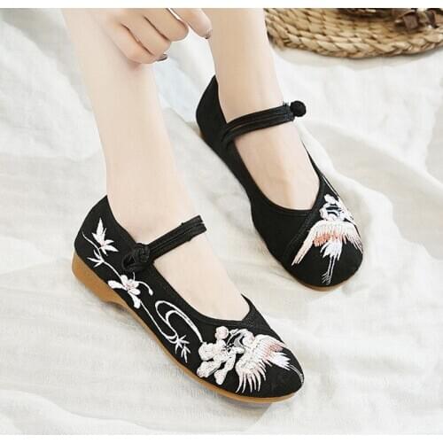 Chinese style cheongsam embroidery crane plate buckle shoes Low cut embroidered dance round head Vintage Sweet Lolita shoes