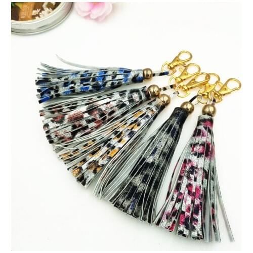 2020 New Shiny Colorful Leather Tassel Key Chain Gold Lobster Clasp Key chain Car Key Ring Women Bag Charming Pendant Key Holder