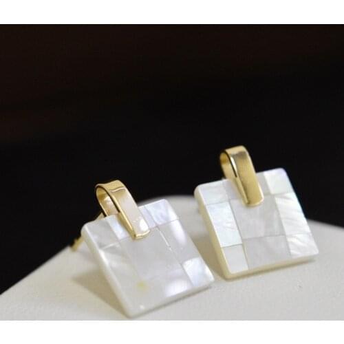 18K import Solid Yellow Gold Jewelry (AU750) Women Ear Line Natural Stitching Luster Fritillaria Temperament Earrings Fashion