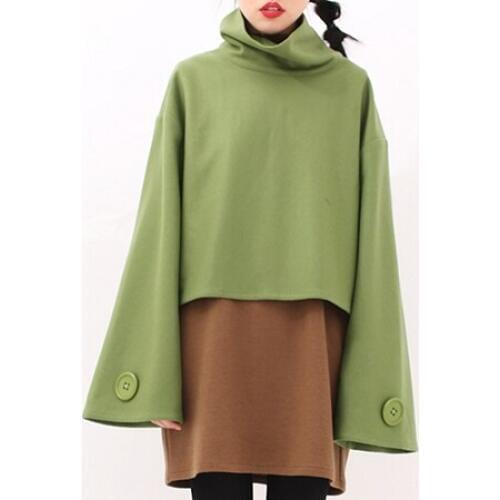 New Arrival 2018 large green buttons design flare sleeve turtleneck loose short wool top women pullovers