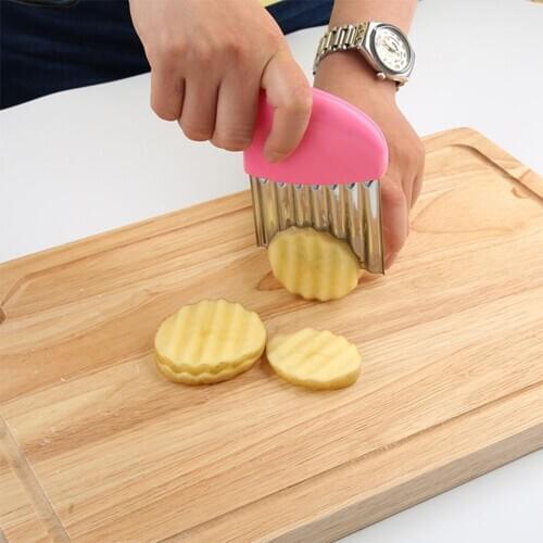 Stainless Steel Wave Shape Vegetable Potato Cutter Fruit Slicer Kitchen Tool French Fry Potato Serrated Blade Wave Knife Chopper