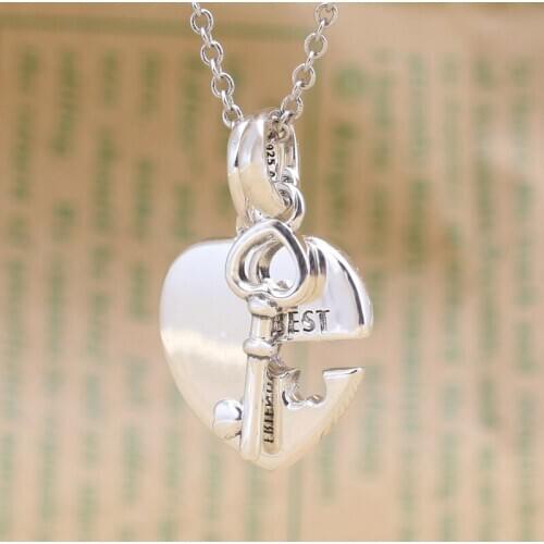 Intimate Friend Charm Creative Friends Heart and Key Pendant